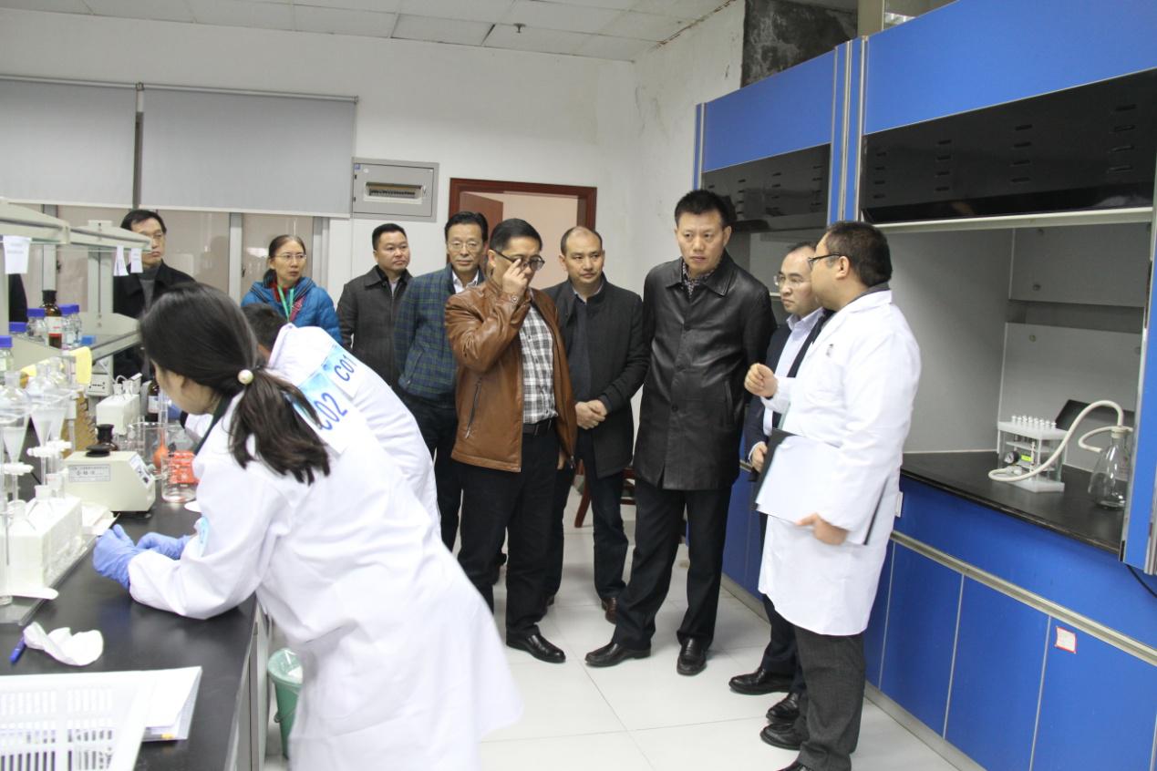 �쵼�Ӳ�ʵ�������ֳ�