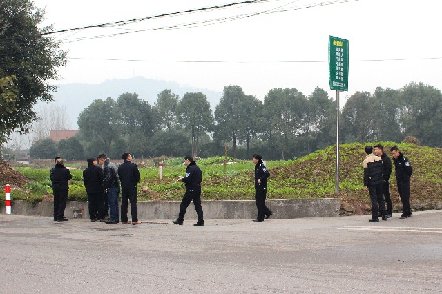 ͼΪ���������ڸ���·��·�ڿ���ũ����ȫ������